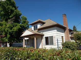 144 E 2nd Ave, Riddle, OR 97469