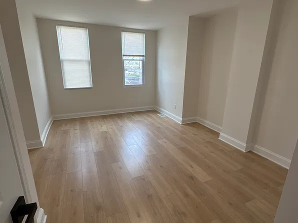 209 S Chapel St, Baltimore, MD 21231