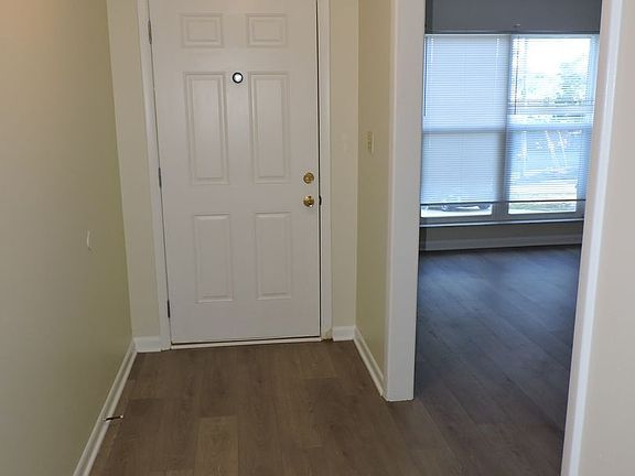 2nd image of 1885 Broyhill Cir
