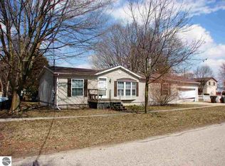 202 W Fulton St, Perrinton, MI 48871