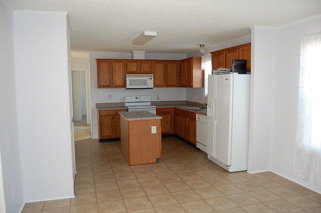 2nd image of 385 Hines Hatchett Rd