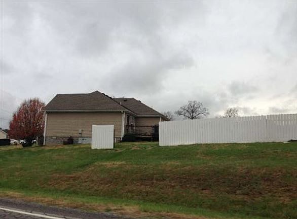 2nd image of 1146 10th Ave E