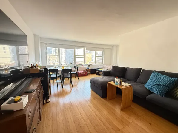 155 East 34th Street image 1 of 16