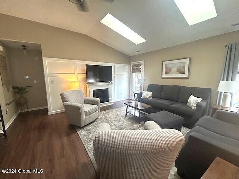 5th image of 23 Highpointe Drive