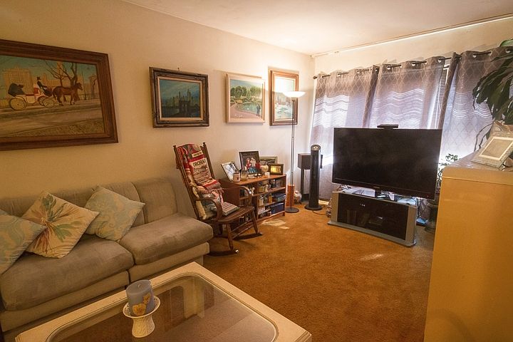 2nd image of 1250 67th St