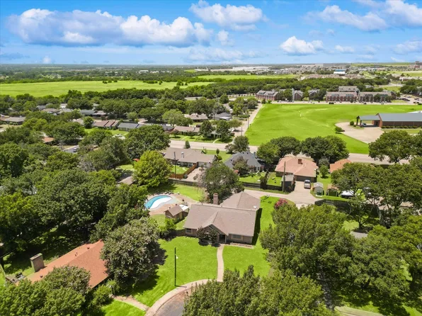 114 Auburn St, Waxahachie, TX 75165