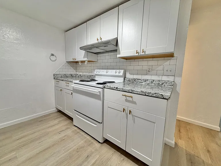 7321 Melrose Ln — Photo 39