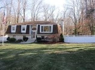 4 Sleepy Hollow Ct, Lincoln Park, NJ 07035