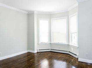 101 Chelsea St #5, Boston, MA 02128