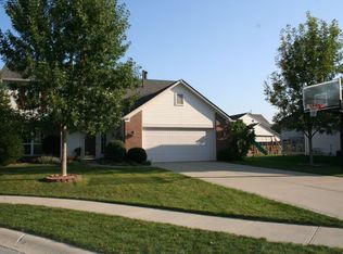 9656 Bradford Knoll Dr, Fishers, IN 46037