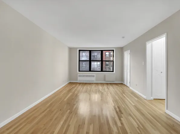 1200 East 53rd Street image 5 of 9