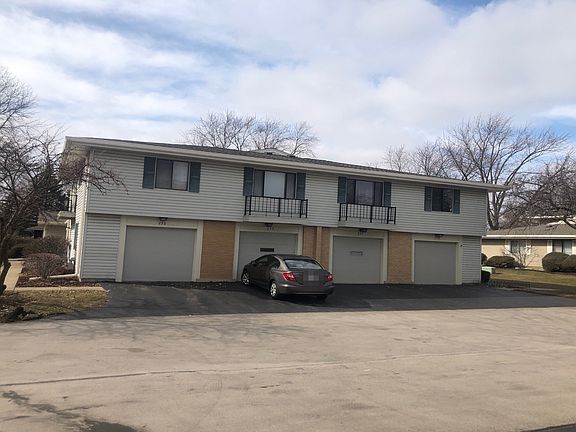 3rd image of 232 Patuxet Ct