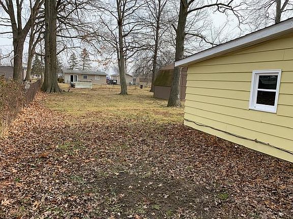 4th image of 12597 Eaton Blvd