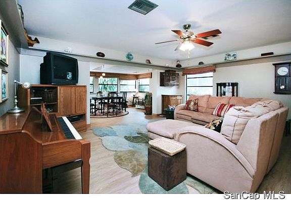 5th image of 435 Donora Blvd
