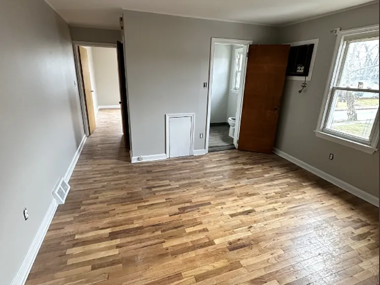 1701 E Greenleaf St — Photo 4