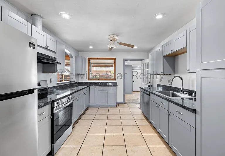5939 W Orange Dr — Photo 6