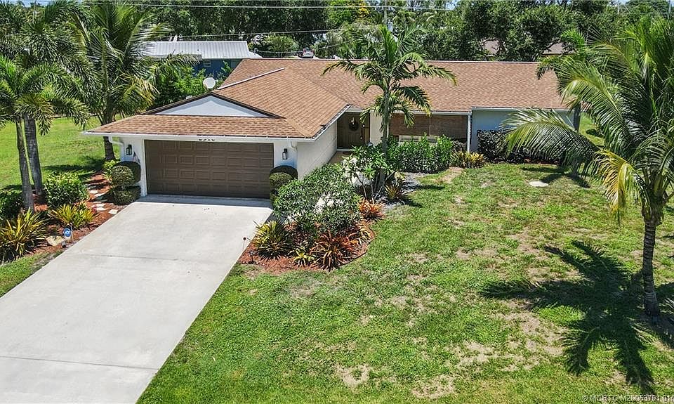 1st image of 2916 SE Paramount Pl