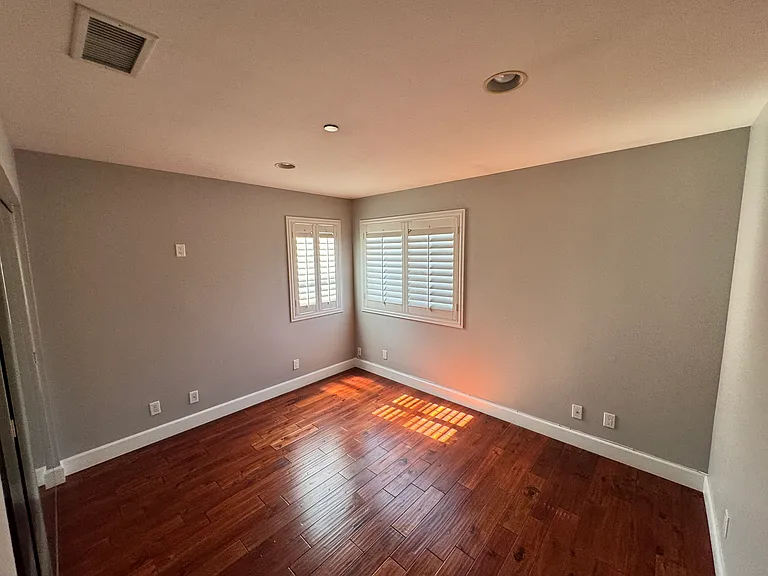 2335 E Poppy St — Photo 18
