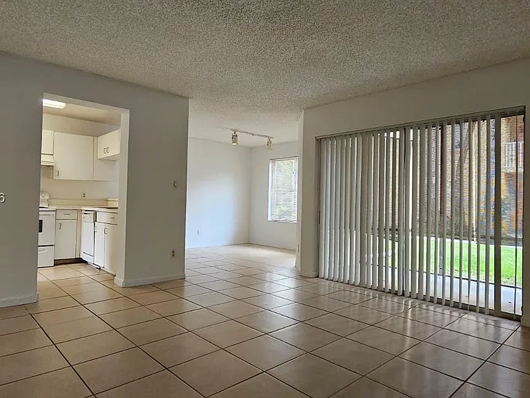 990 Coral Club Dr #990 — Photo 2
