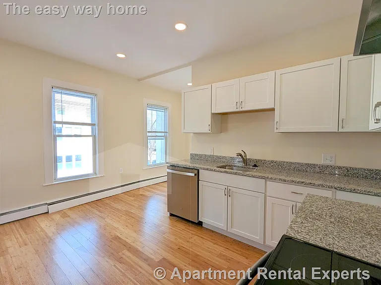 19 Cameron Ave #6 — Photo 4