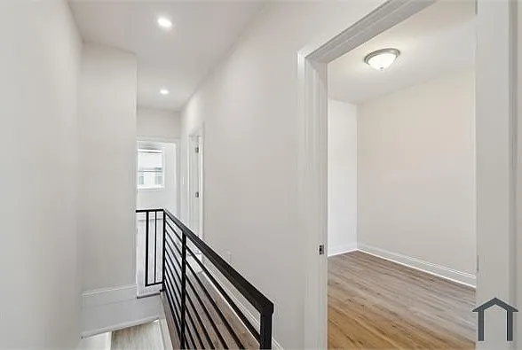 1814 S Taylor St — Photo 8
