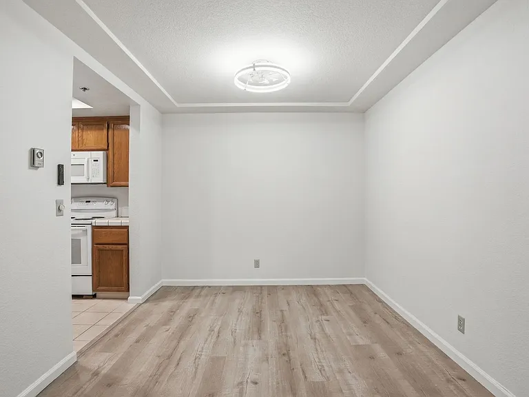 496 W Charleston Rd #103 — Photo 9