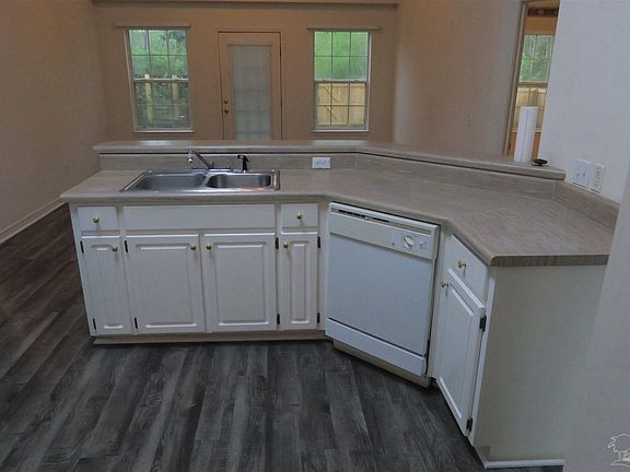 4th image of 7996 Cayenne Way