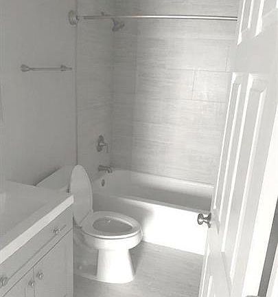 4th image of 2204 S Nelson St