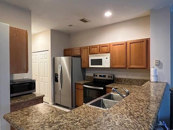 3rd image of 7642 Sonesta Shores Drive
