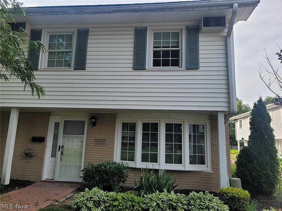1st image of 13 Meadowlawn Dr Unit 5