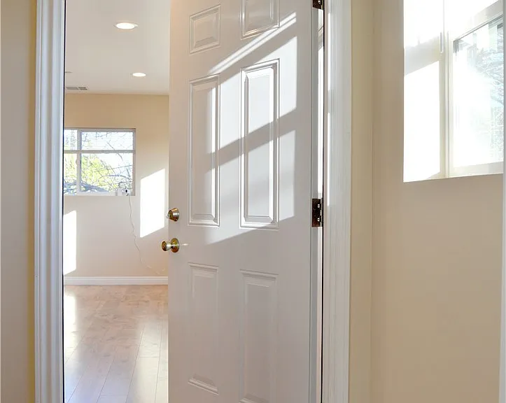 17134 Saticoy St — Photo 9
