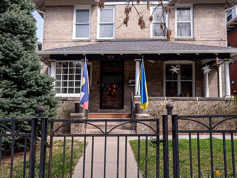 914 N Clarkson St — Photo 16