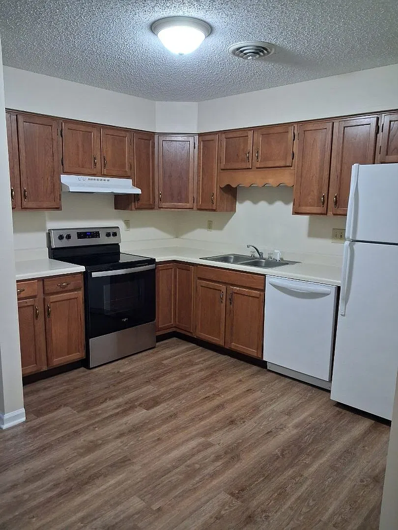 Northway Park Apartments — Photo 4