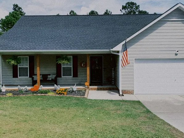 113 Sand Dollar Ct, Raeford, NC 28376