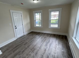 364 Hamilton St #1-L, Southbridge, MA 01550