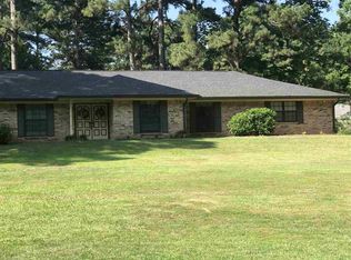 303 Cedar Cir, Marshall, TX 75672