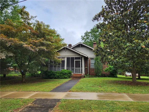 1 3rd St, Gainesville, GA 30504