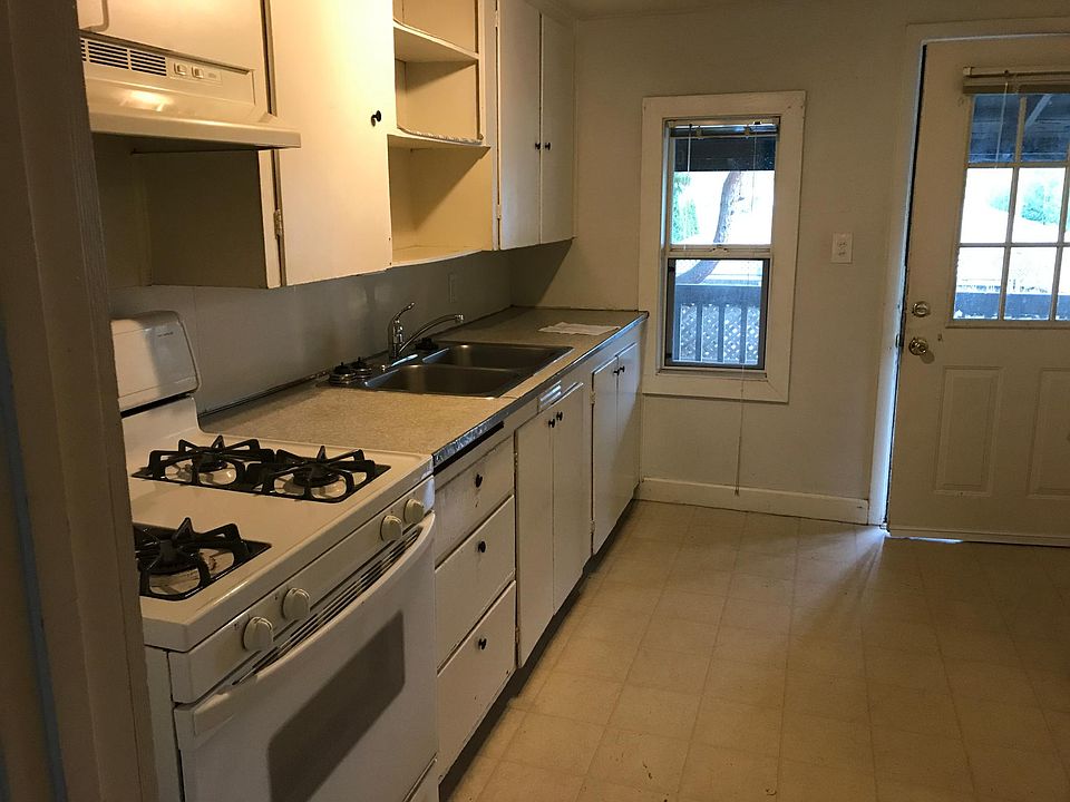 2nd image of 1020 W 11th Ave #1020