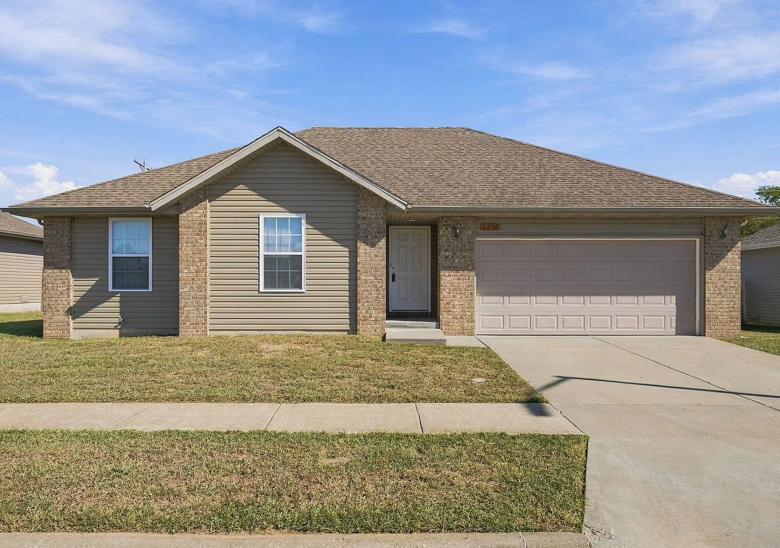 3 Bedroom Rental Home with fully fenced yard! Willard School District — Photo 1