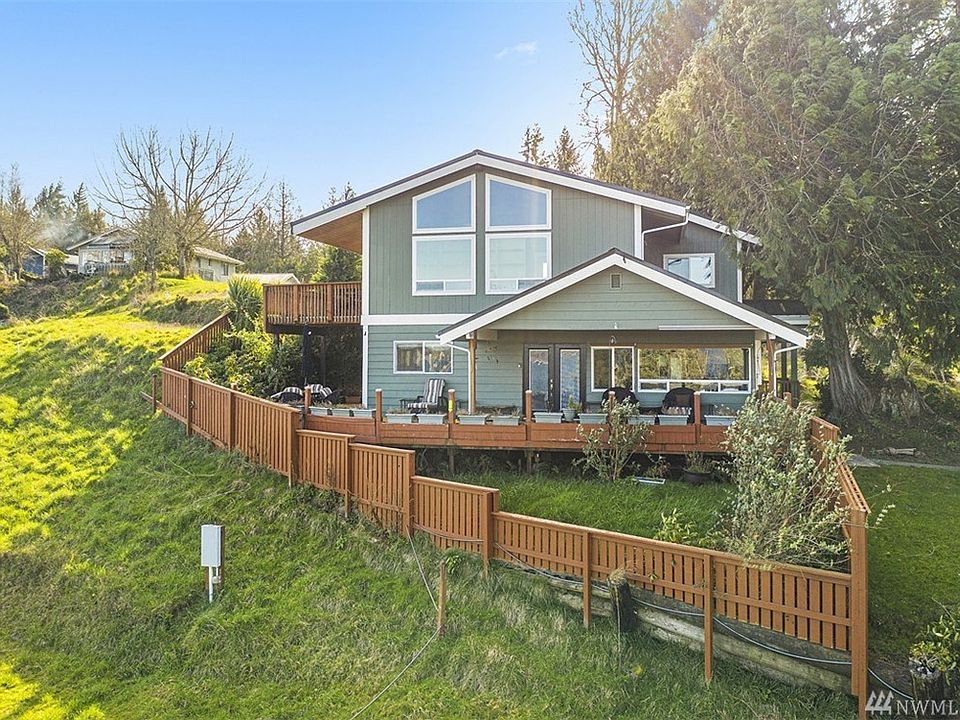 1st image of 22509 Maple Dr NW