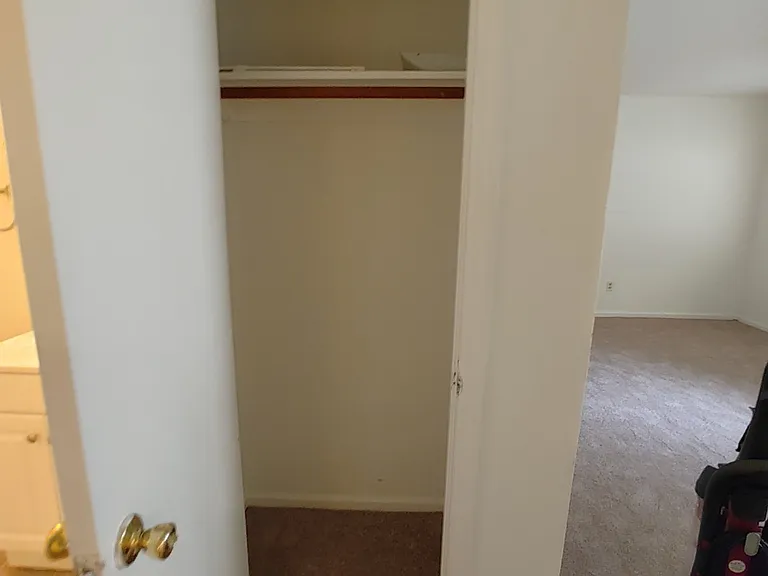 08 - Coat Closet