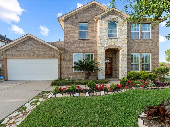 13301 Misting Falls Ln, Pearland, TX 77584
