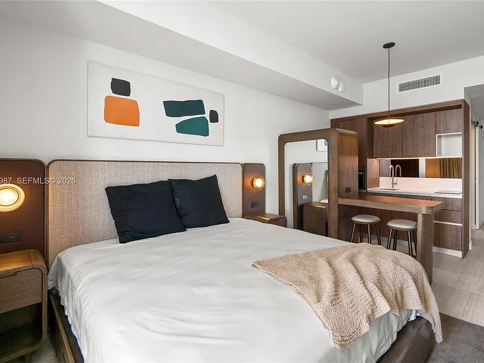 1611 SW 2nd Ave #504
