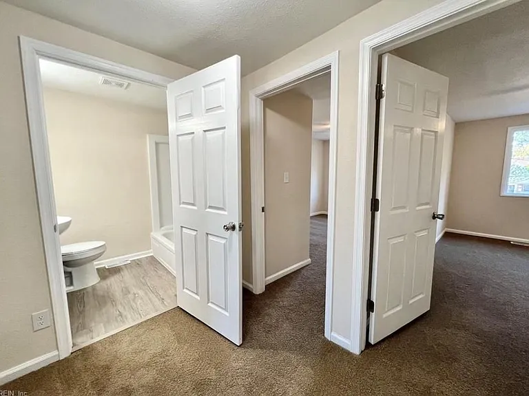 6505 Harvey Ct — Photo 18