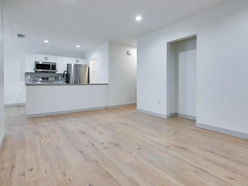 5946 Pennsylvania Ave #5946