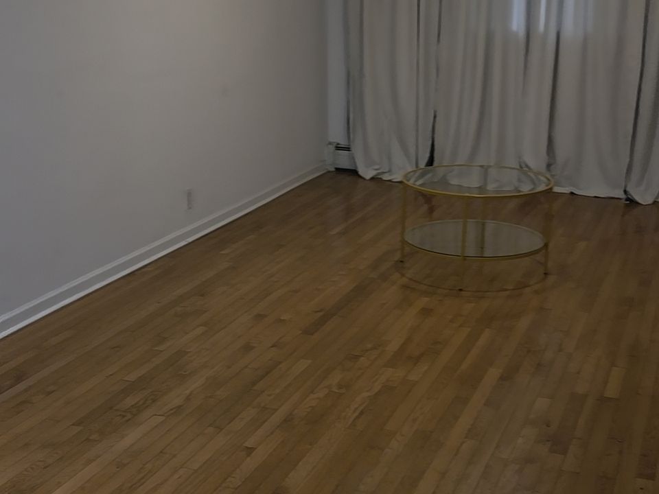 1st image of 133 33rd St