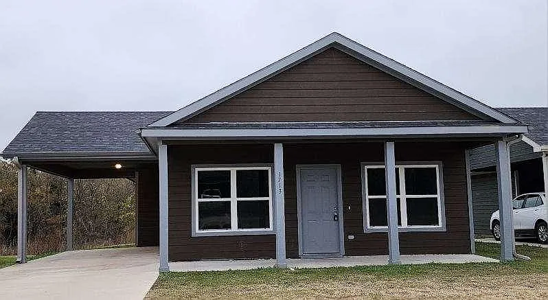 1713 Brennan Cir