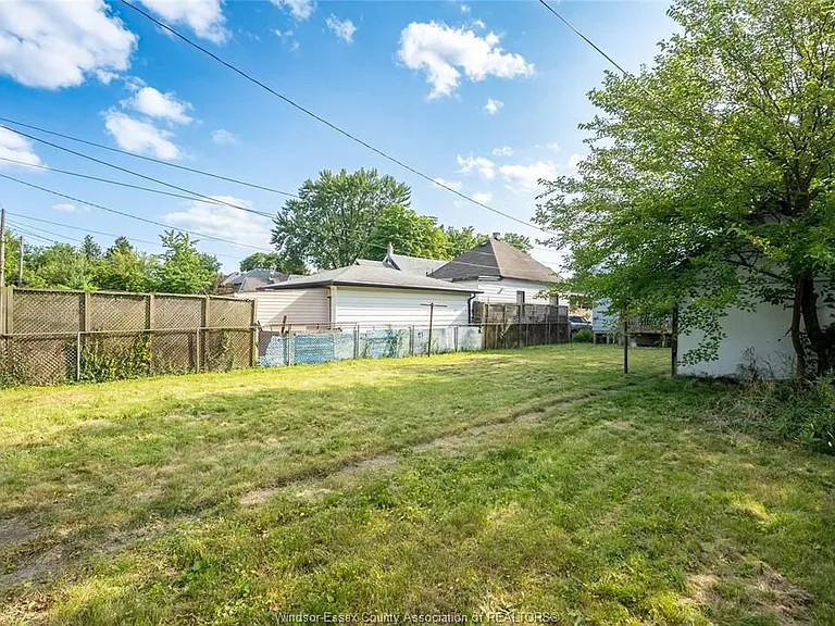354 Curry Ave — Photo 20