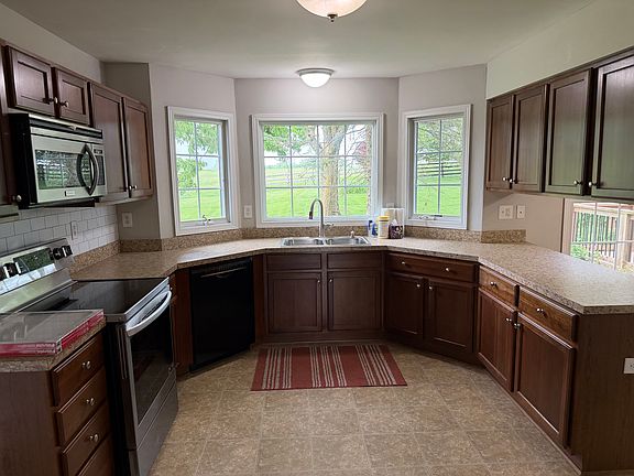 4th image of 285 Browns Mill Rd