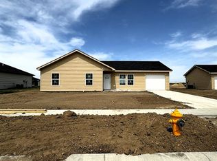 1145 Nautical Dr, Salina, KS 67401